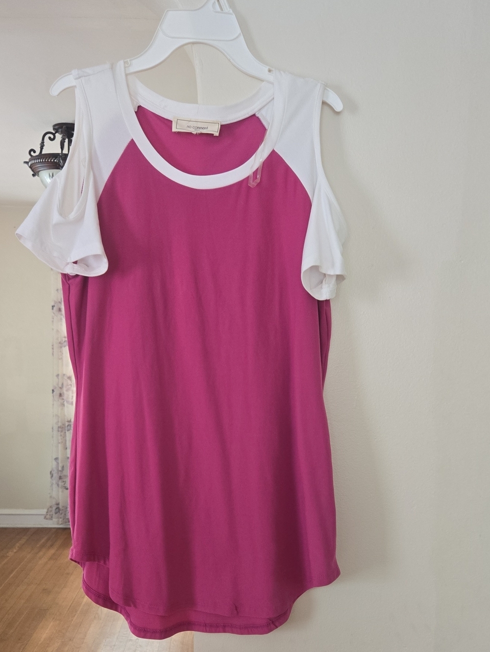 NIC+ZOE Magenta Cold-Shoulder Tee with White Trim